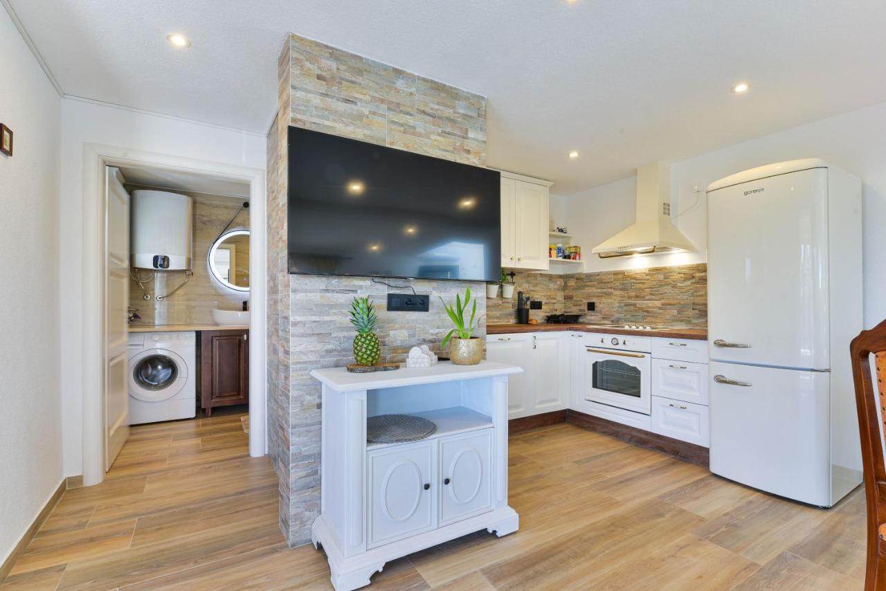 Modern Rustic Villa Kate Benkovac Eksteriør bilde