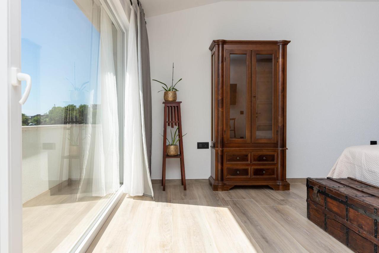 Modern Rustic Villa Kate Benkovac Eksteriør bilde