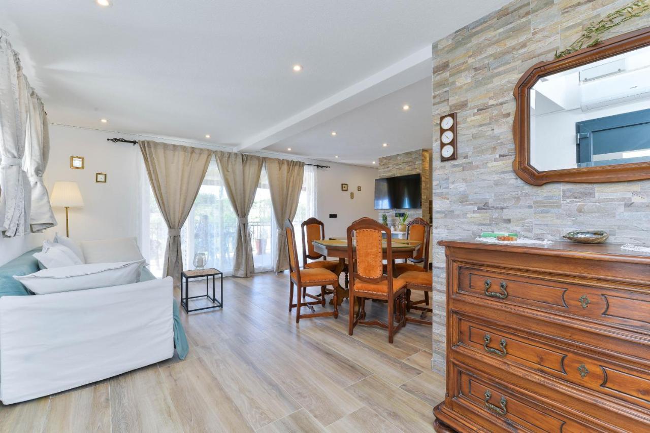 Modern Rustic Villa Kate Benkovac Eksteriør bilde